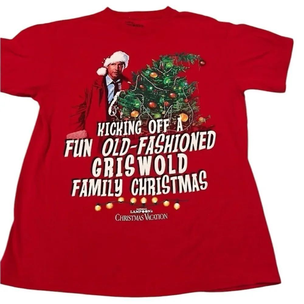 National Lampoon Christmas Vacation size medium short sleeve red tshirt EUC
